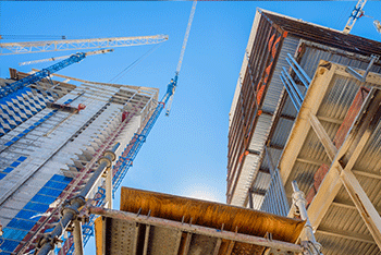 利多匯聚，「基礎建設」攻守俱佳